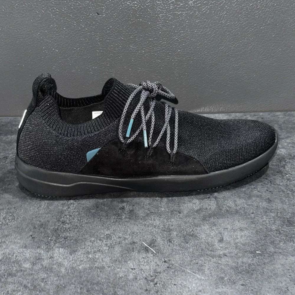 Vessi Everyday Classic Sneaker Women's Size 11 All Black on Black EUC Waterproof